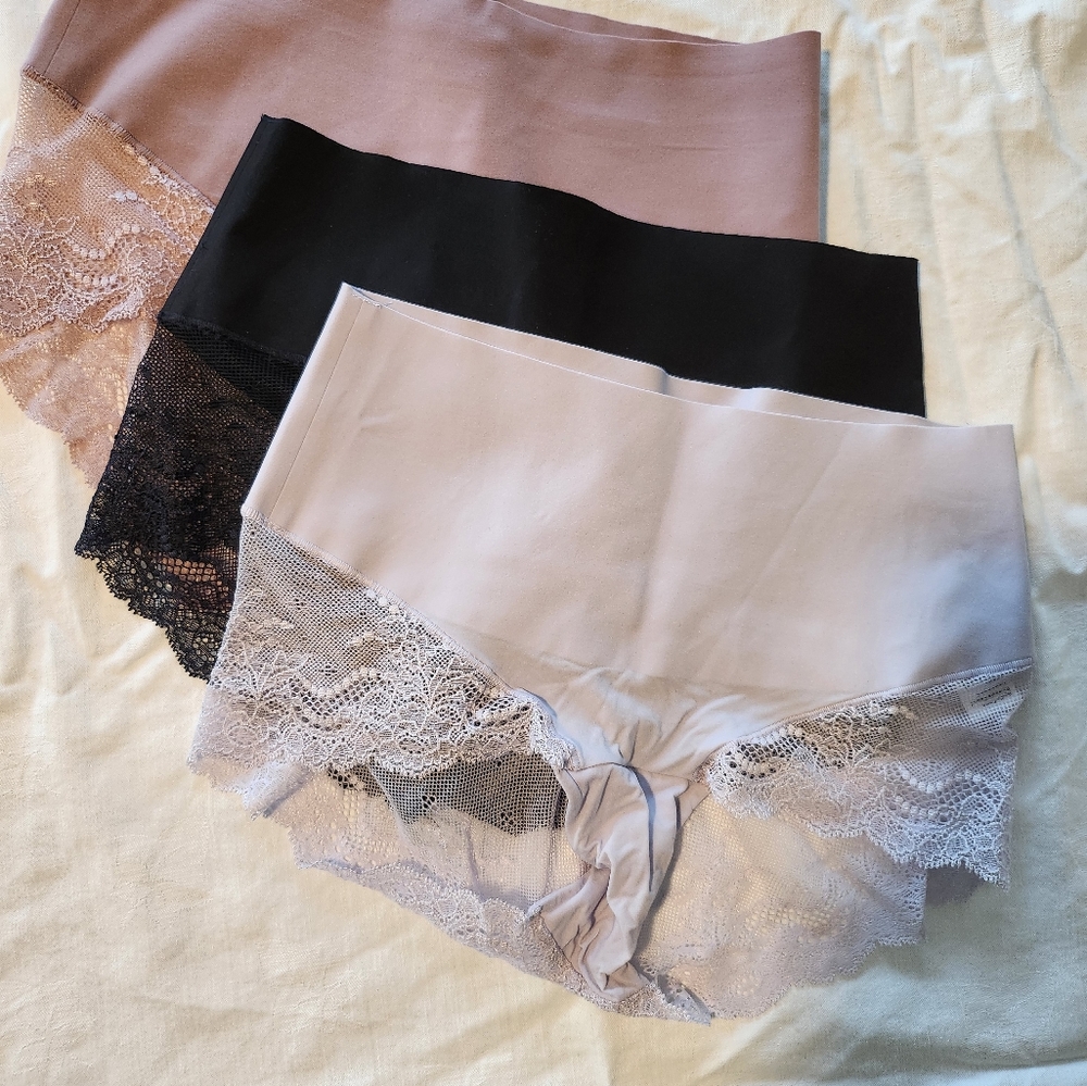 SPANX Undie-tectable Lace Hi-Hipster Set of three